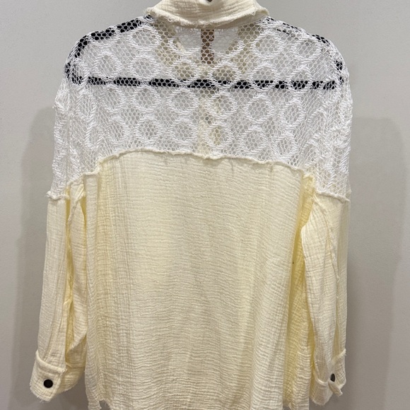 POL Women's Cream and White Lace Button-Down Shirt. Size S Oversized. - Picture 5 of 7